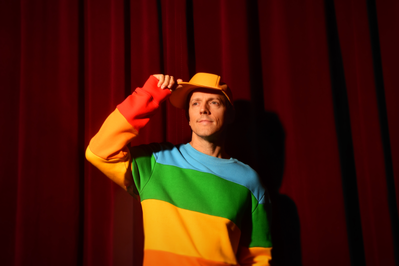 Jason Mraz anuncia retorno ao Brasil em 2026 e confirma grande show em Porto Alegre com a 'Return to South America Tour'