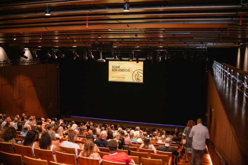 <br />
<b>Notice</b>:  Undefined variable: lnb in <b>/home/u642903088/domains/supertransado.com.br/public_html/site/app/views/artigo.php</b> on line <b>228</b><br />
<br />
<b>Notice</b>:  Trying to get property 'TITULO' of non-object in <b>/home/u642903088/domains/supertransado.com.br/public_html/site/app/views/artigo.php</b> on line <b>228</b><br />
