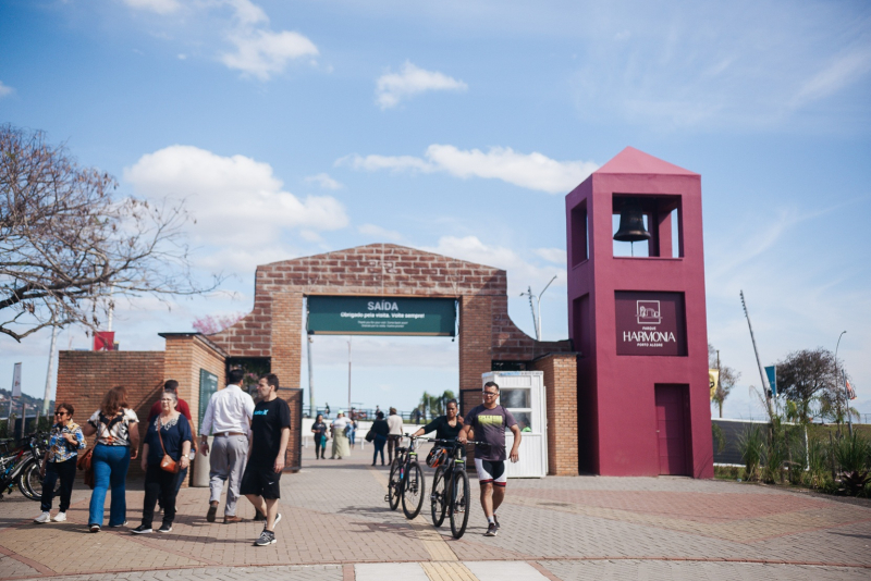 <br />
<b>Notice</b>:  Undefined variable: lnb in <b>/home/u642903088/domains/supertransado.com.br/public_html/site/app/views/artigo.php</b> on line <b>228</b><br />
<br />
<b>Notice</b>:  Trying to get property 'TITULO' of non-object in <b>/home/u642903088/domains/supertransado.com.br/public_html/site/app/views/artigo.php</b> on line <b>228</b><br />
