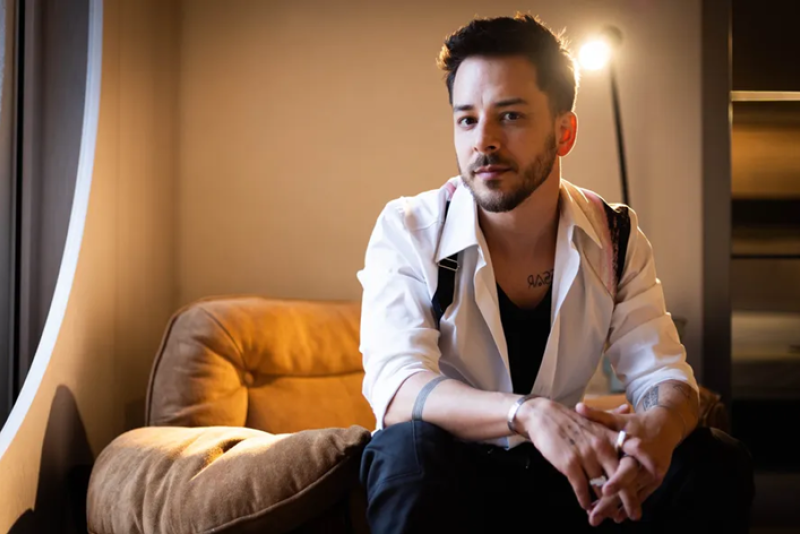 Junior lança 'Solo Ao Vivo no Rio de Janeiro - Completo' e consolida fase mais madura e emocional da carreira solo