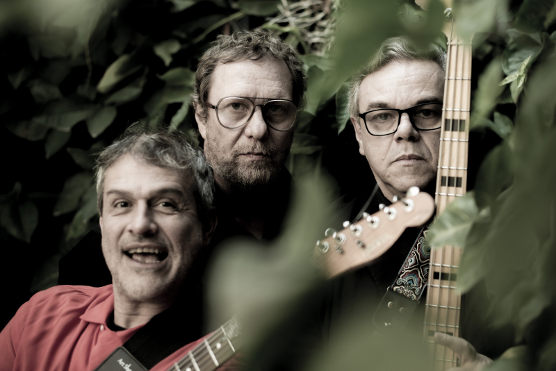 <br />
<b>Notice</b>:  Undefined variable: lnb in <b>/home/u642903088/domains/supertransado.com.br/public_html/site/app/views/artigo.php</b> on line <b>228</b><br />
<br />
<b>Notice</b>:  Trying to get property 'TITULO' of non-object in <b>/home/u642903088/domains/supertransado.com.br/public_html/site/app/views/artigo.php</b> on line <b>228</b><br />
