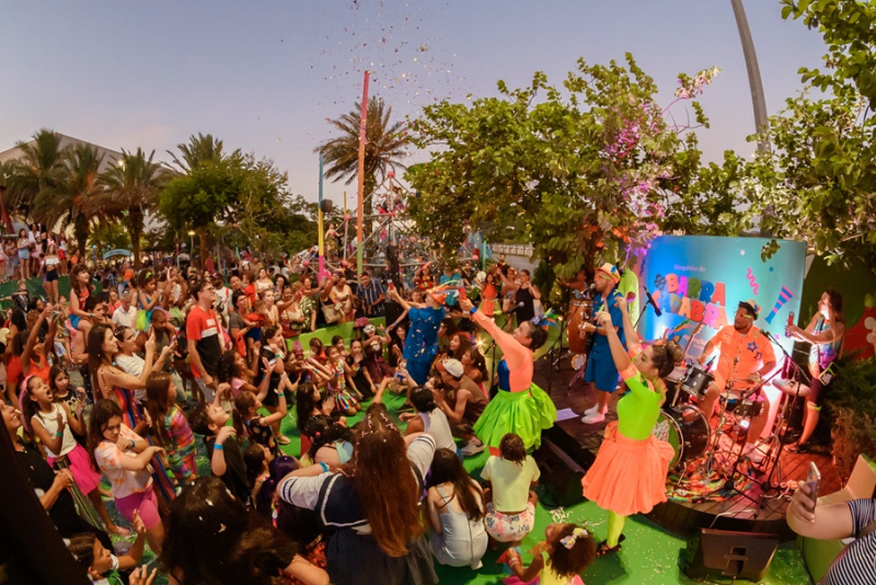 <br />
<b>Notice</b>:  Undefined variable: lnb in <b>/home/u642903088/domains/supertransado.com.br/public_html/site/app/views/artigo.php</b> on line <b>228</b><br />
<br />
<b>Notice</b>:  Trying to get property 'TITULO' of non-object in <b>/home/u642903088/domains/supertransado.com.br/public_html/site/app/views/artigo.php</b> on line <b>228</b><br />
