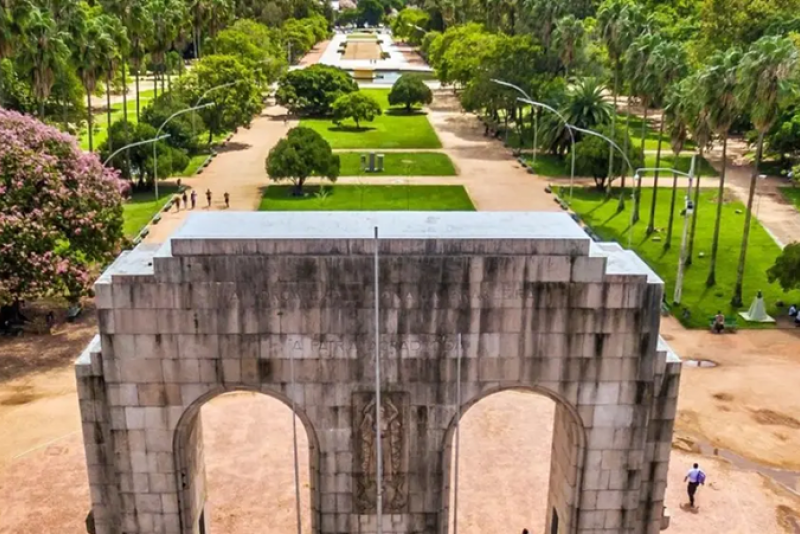 <br />
<b>Notice</b>:  Undefined variable: lnb in <b>/home/u642903088/domains/supertransado.com.br/public_html/site/app/views/artigo.php</b> on line <b>228</b><br />
<br />
<b>Notice</b>:  Trying to get property 'TITULO' of non-object in <b>/home/u642903088/domains/supertransado.com.br/public_html/site/app/views/artigo.php</b> on line <b>228</b><br />
