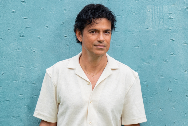 Jorge Vercillo apresentará a turnê 'JV30 Parte II - Mais Um Feliz' em maio no Auditório Araújo Vianna, em Porto Alegre