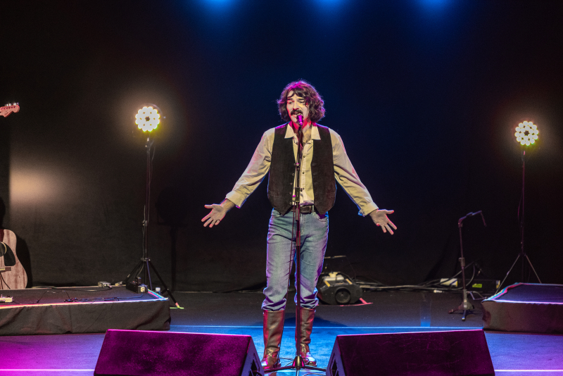 Espetáculo que celebra legado de Belchior chega a Porto Alegre em apresentação inédita no Bar Opinião em julho 