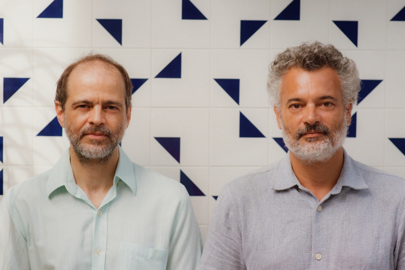 Moreno Veloso e Domenico Lancellotti apresentam show intimista no Espaço 373 em Porto Alegre