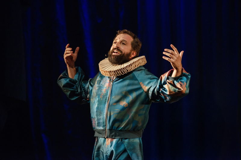 Gregorio Duvivier apresenta 'O Céu da Língua' em Porto Alegre com sessões em setembro no Salão de Atos da PUCRS