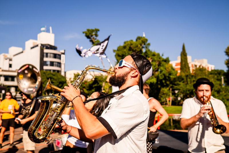 Honk!POA 2026: Festival de Fanfarras Ativistas ocupa Porto Alegre com música, arte e reflexão sobre o tempo