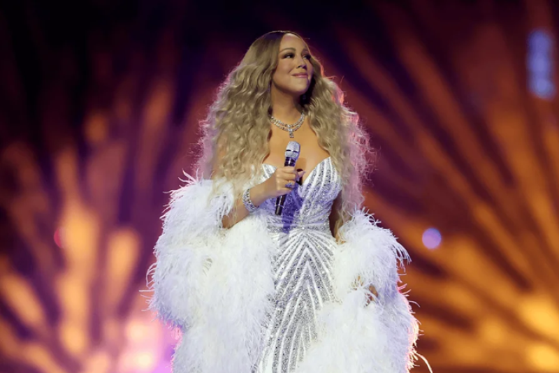 Mariah Carey anuncia shows natalinos inéditos no Brasil e 'descongela' campanha gigante em São Paulo e no Rio de Janeiro 