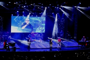 Roupa Nova faz show caloroso em Porto Alegre 